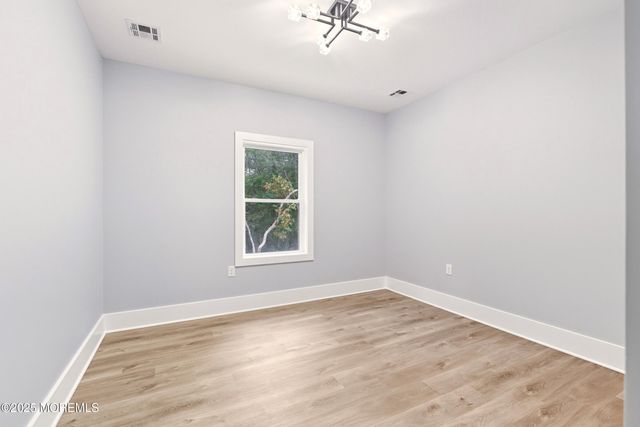 724 Sunset Road, Beachwood, NJ 08722