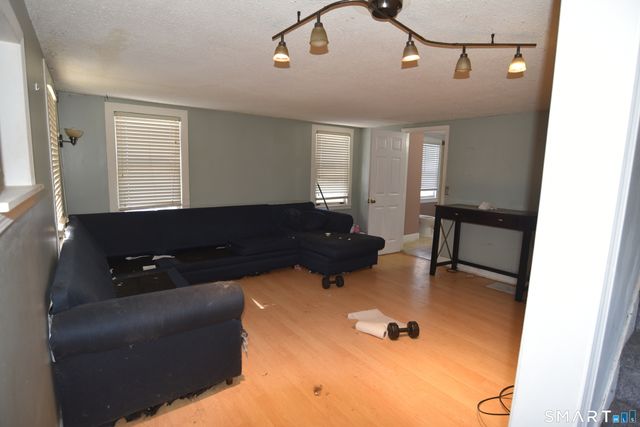 29 Bingham Street, Bristol, CT 06010