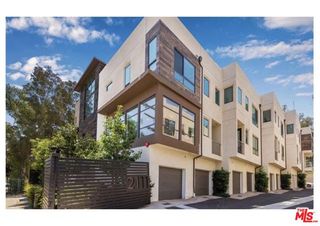 2111 N Cahuenga Boulevard 1, Los Angeles, CA 90068