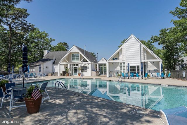 106 ATLANTIC HILLS BLVD, Manahawkin, NJ 08050