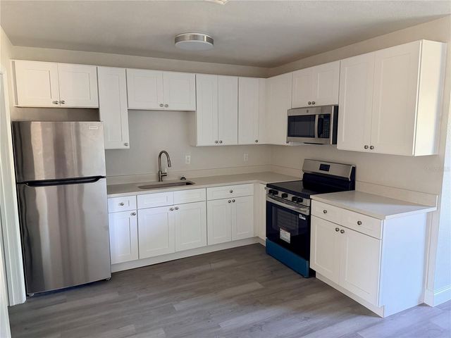 1869 W FREEMAN PLACE, Citrus Springs, FL 34434