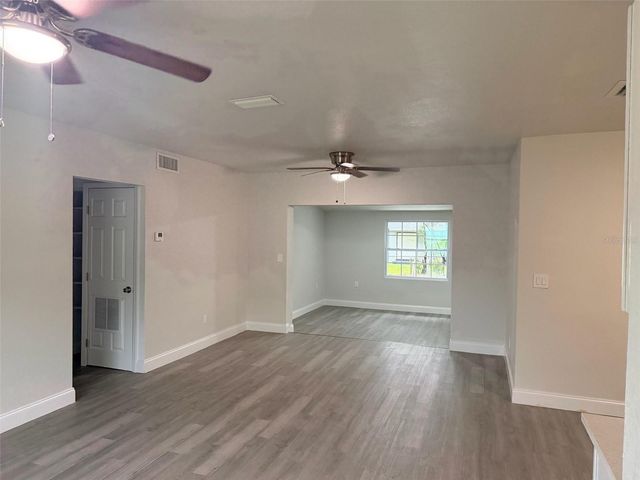 1869 W FREEMAN PLACE, Citrus Springs, FL 34434