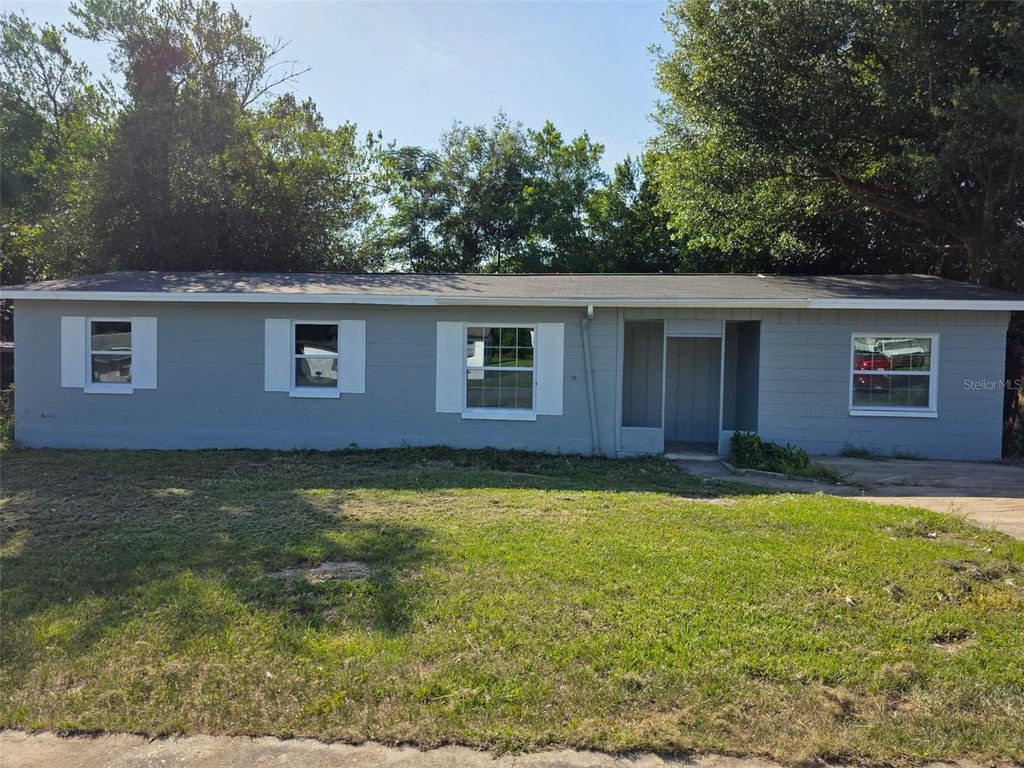 1869 W FREEMAN PLACE, Citrus Springs, FL 34434