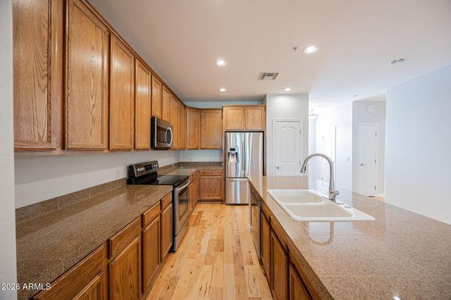 10655 N 9TH Street 213, Phoenix, AZ 85020