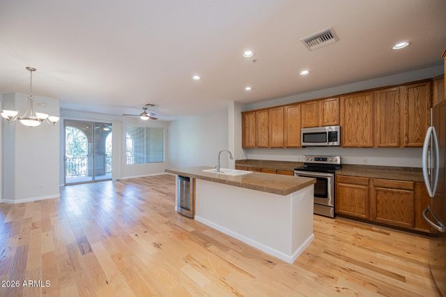 10655 N 9TH Street 213, Phoenix, AZ 85020