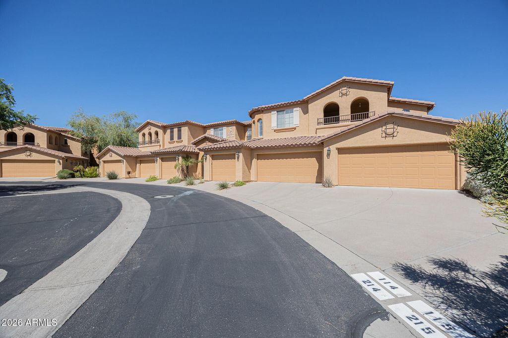 10655 N 9TH Street 213, Phoenix, AZ 85020