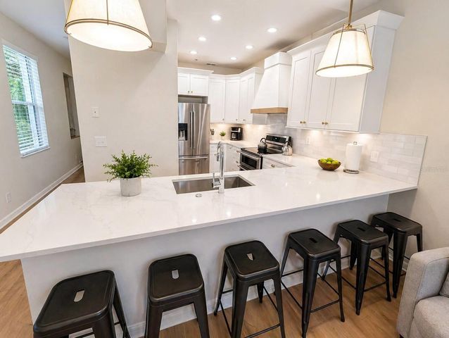 330 LANG COURT N 1, St Petersburg, FL 33701