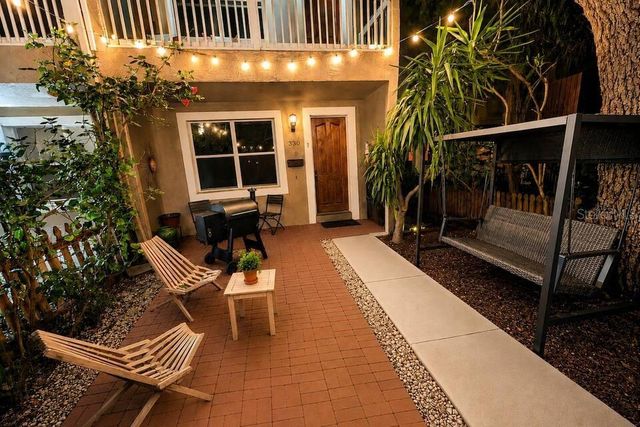 330 LANG COURT N 1, St Petersburg, FL 33701