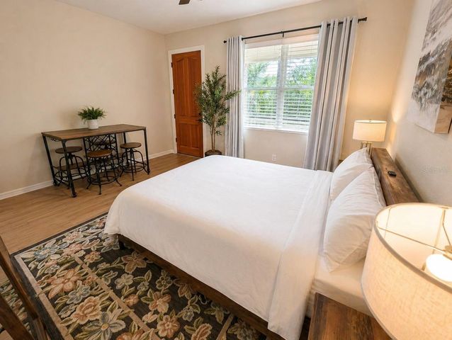 330 LANG COURT N 1, St Petersburg, FL 33701