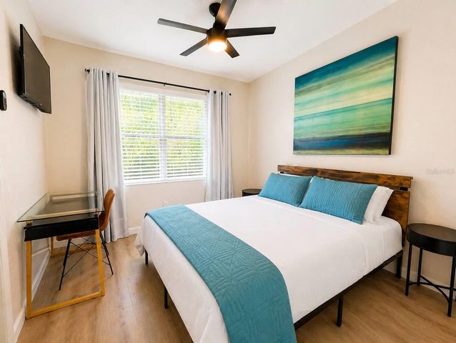 330 LANG COURT N 1, St Petersburg, FL 33701