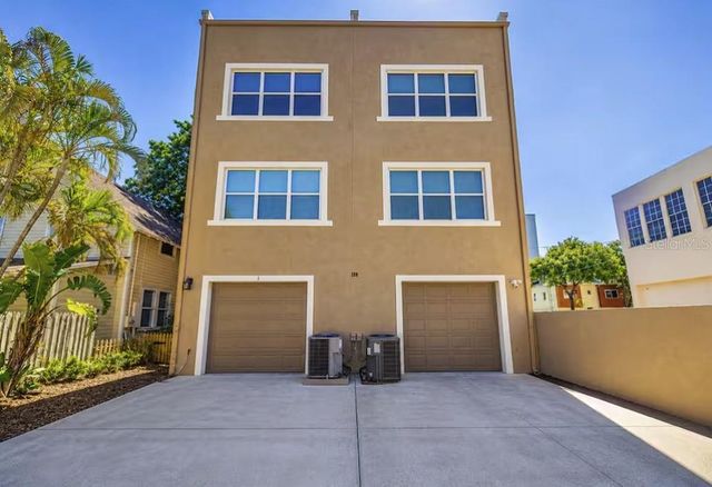 330 LANG COURT N 1, St Petersburg, FL 33701