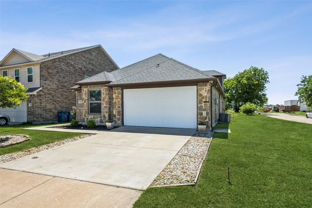 2405 La Costa Drive, Rowlett, TX 75088