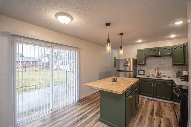 2096 Alabama Drive, Xenia, OH 45385