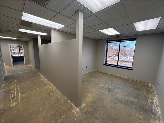 9576 PERRY HIGHWAY, Mccandless, PA 15237