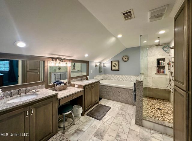 106 Caroline Cove, Clinton, MS 39056