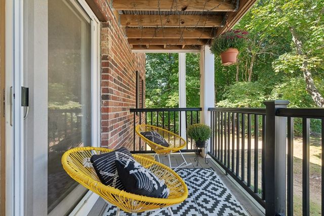 12 Walker Rd 6, North Andover, MA 01845