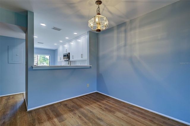 2004 LONGPOINTE CIRCLE E2, Venice, FL 34293