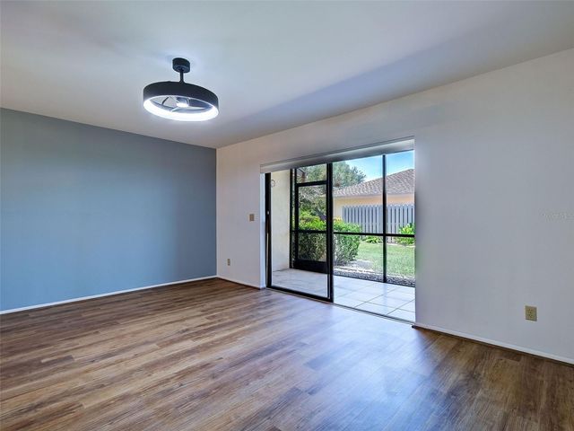 2004 LONGPOINTE CIRCLE E2, Venice, FL 34293