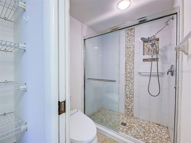 2004 LONGPOINTE CIRCLE E2, Venice, FL 34293