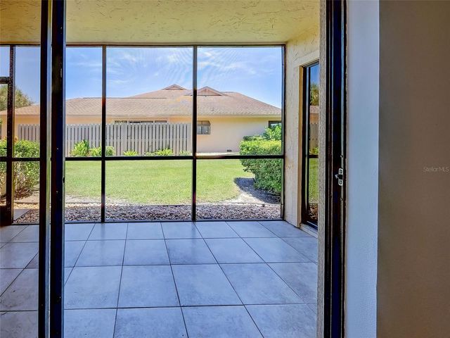 2004 LONGPOINTE CIRCLE E2, Venice, FL 34293
