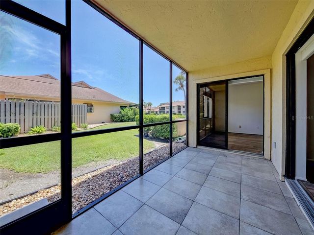 2004 LONGPOINTE CIRCLE E2, Venice, FL 34293