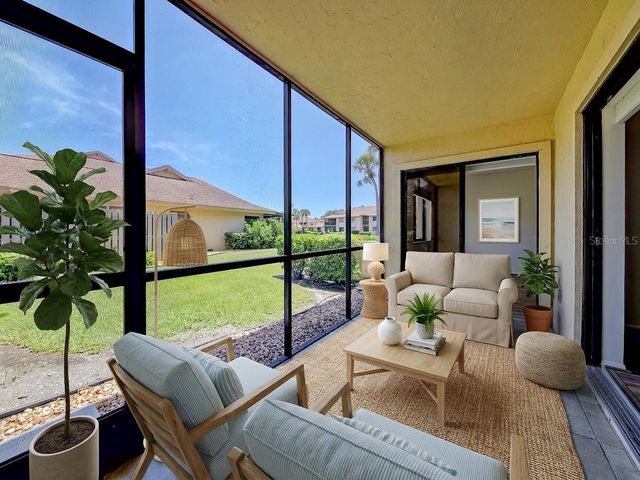 2004 LONGPOINTE CIRCLE E2, Venice, FL 34293