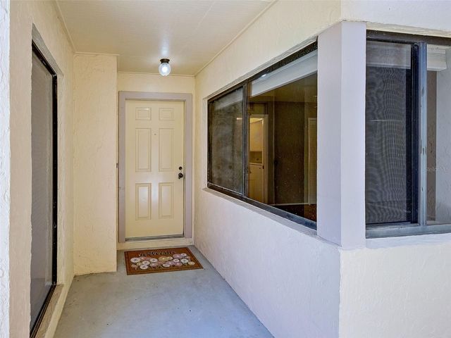 2004 LONGPOINTE CIRCLE E2, Venice, FL 34293