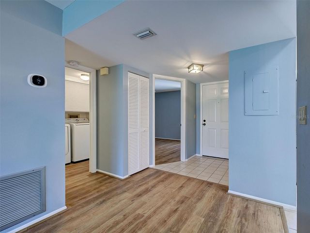 2004 LONGPOINTE CIRCLE E2, Venice, FL 34293