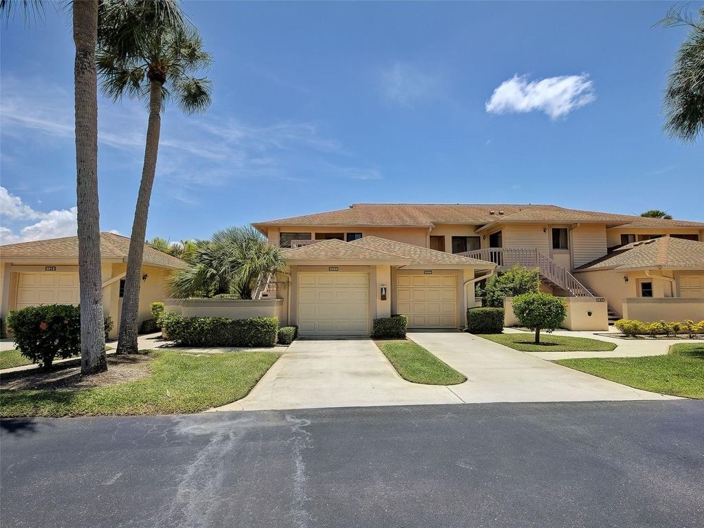 2004 LONGPOINTE CIRCLE E2, Venice, FL 34293