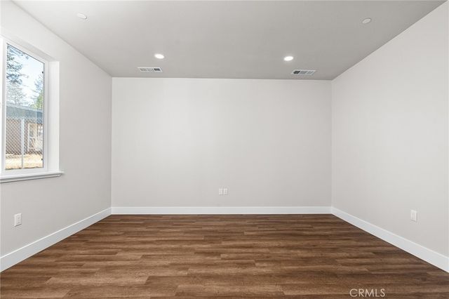 1870 Conifer Drive, Paradise, CA 95969