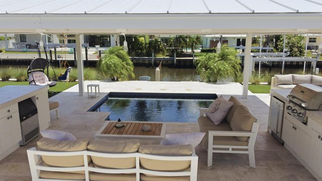 16 LEEWARD Circle, Tequesta, FL 33469