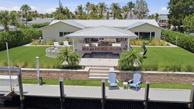 16 LEEWARD Circle, Tequesta, FL 33469