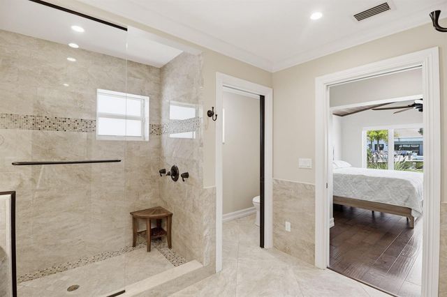16 LEEWARD Circle, Tequesta, FL 33469