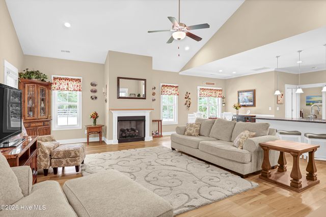 118 Persimmon Lane, Hampstead, NC 28443