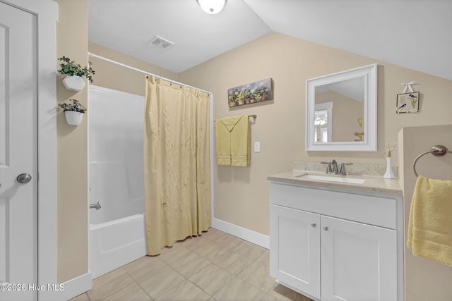 118 Persimmon Lane, Hampstead, NC 28443