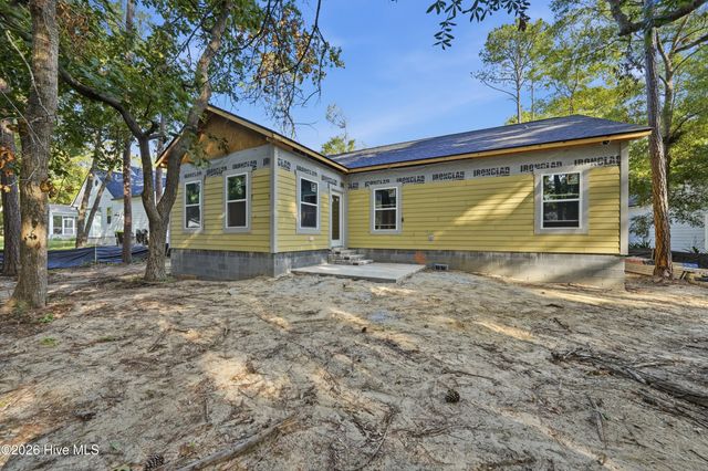 686 Folly Drive, Bolivia, NC 28422