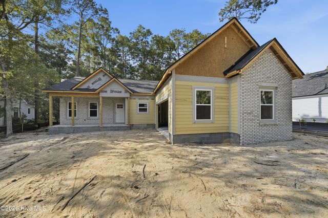 686 Folly Drive, Bolivia, NC 28422