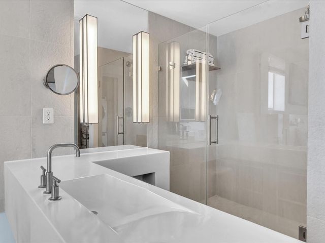 3101 Bayshore Drive 2301, Fort Lauderdale, FL 33304