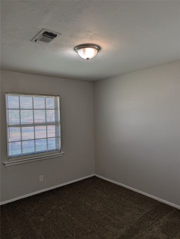 1001 W Main Street, Crowley, TX 76036