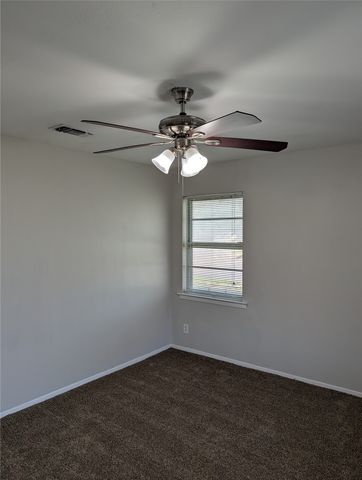 1001 W Main Street, Crowley, TX 76036