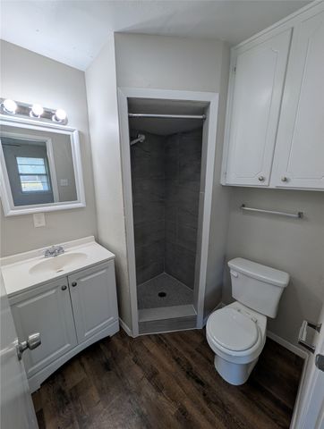 1001 W Main Street, Crowley, TX 76036