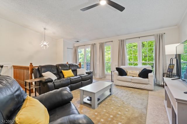 6 AMETHYST WAY, Franklin Twp., NJ 08823