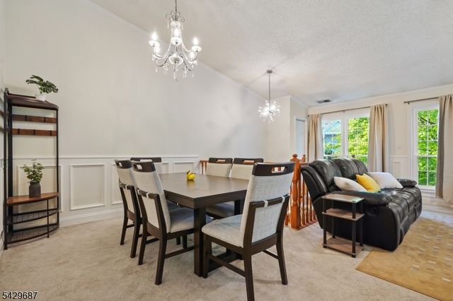 6 AMETHYST WAY, Franklin Twp., NJ 08823