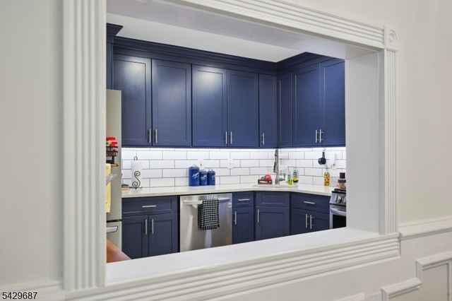 6 AMETHYST WAY, Franklin Twp., NJ 08823