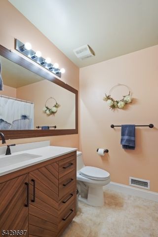 6 AMETHYST WAY, Franklin Twp., NJ 08823