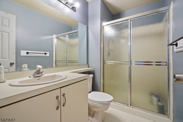 6 AMETHYST WAY, Franklin Twp., NJ 08823