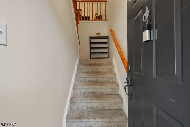 6 AMETHYST WAY, Franklin Twp., NJ 08823