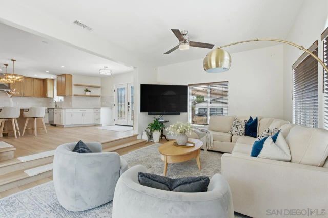 3776 Mactibby, San Diego, CA 92117