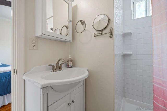 3776 Mactibby, San Diego, CA 92117