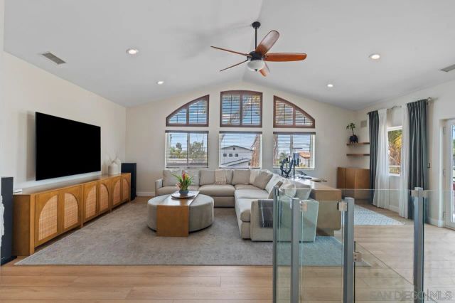 3776 Mactibby, San Diego, CA 92117